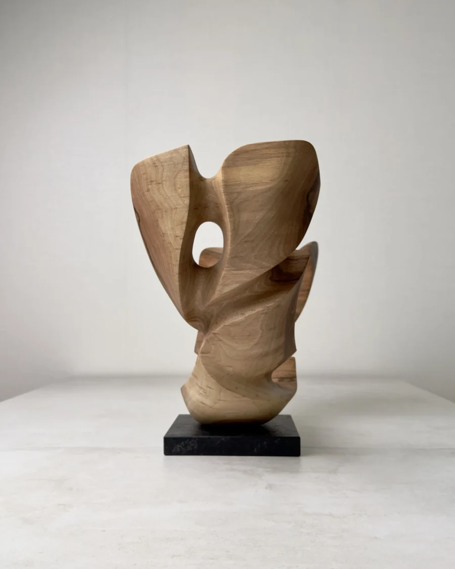 open-arc-walnut-wood-sculpture-side-detail-ewebohome-ewelina-glowacz back viev abstract walnut wood sculpture in natural light