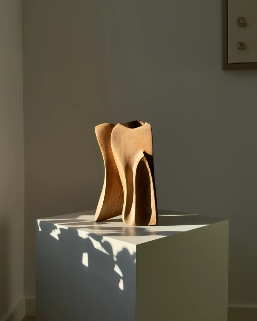 threefold-balance-walnut-sculpture-natural-light threefold-balance-walnut-wood-sculpture-front-light