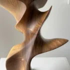 walnut-wood-sculpture-detail-grain-virella Virella